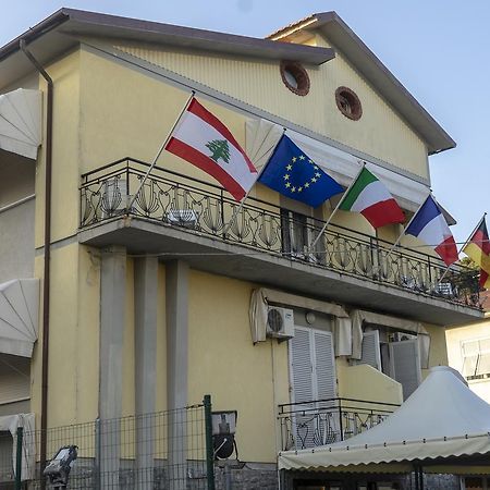 Hotel Herve Marina di Massa Zewnętrze zdjęcie
