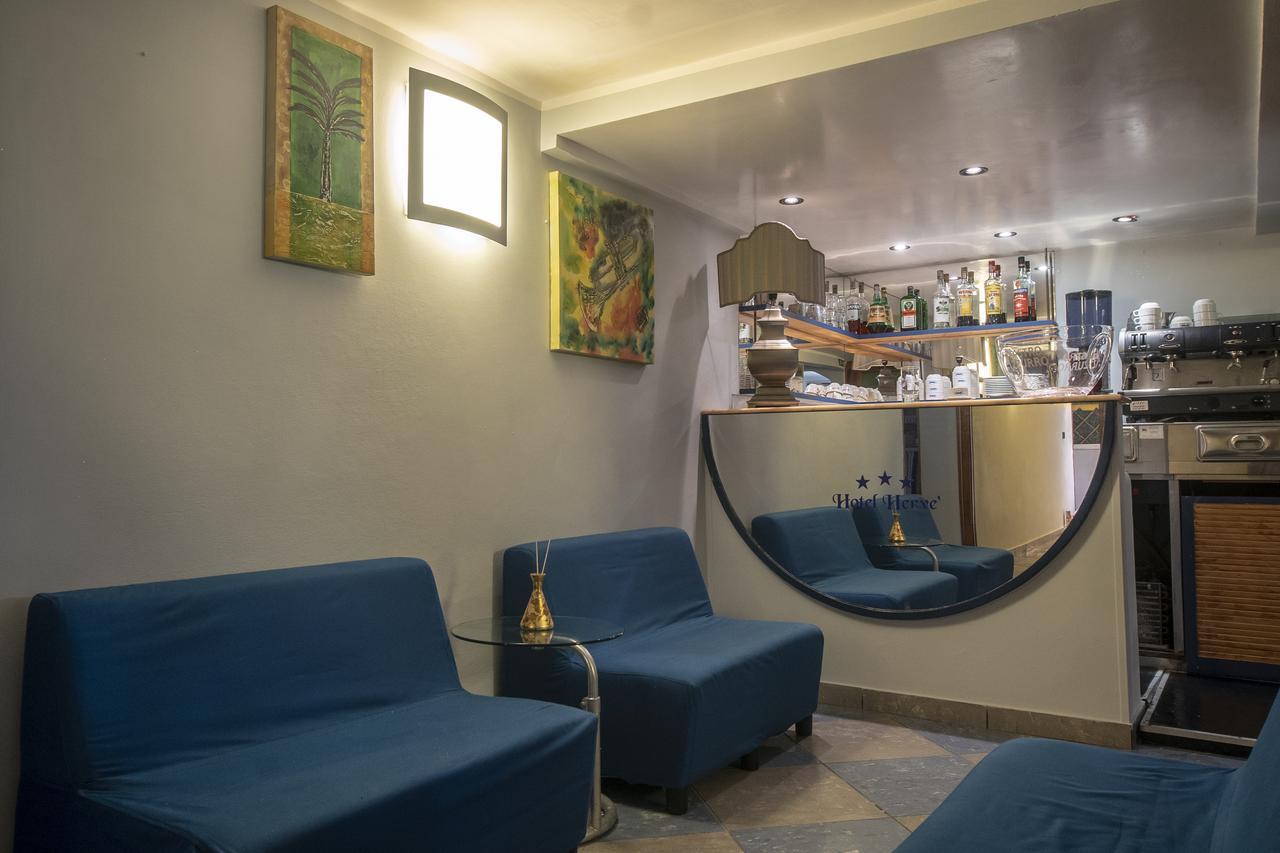 Hotel Herve Marina di Massa Zewnętrze zdjęcie
