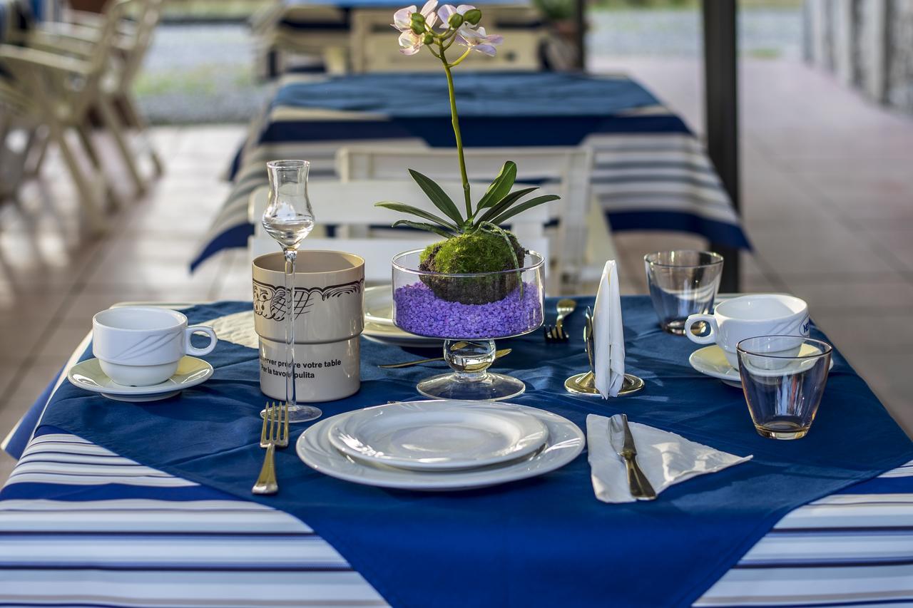 Hotel Herve Marina di Massa Zewnętrze zdjęcie