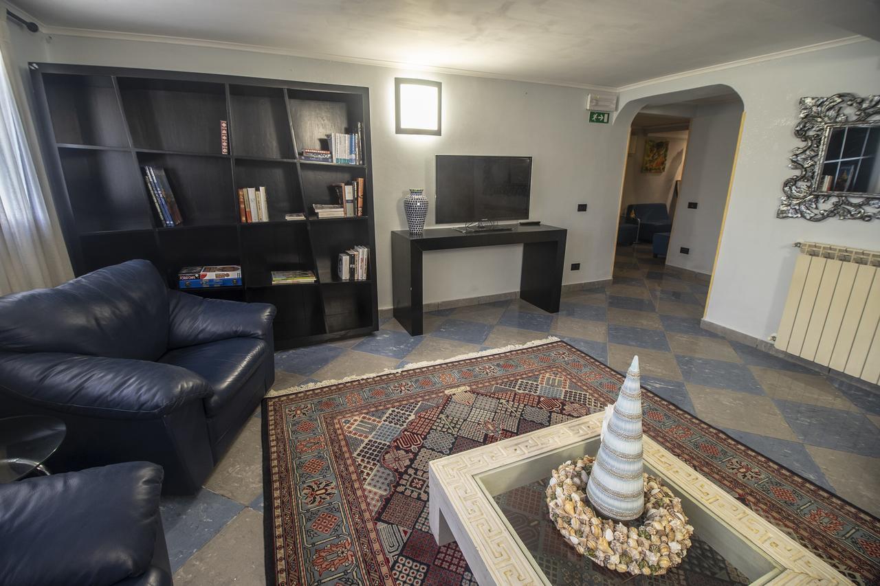 Hotel Herve Marina di Massa Zewnętrze zdjęcie